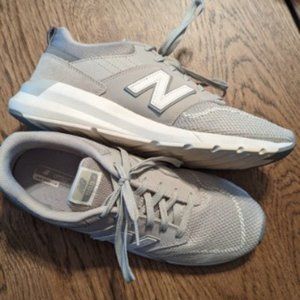 New Balance 009 Grey